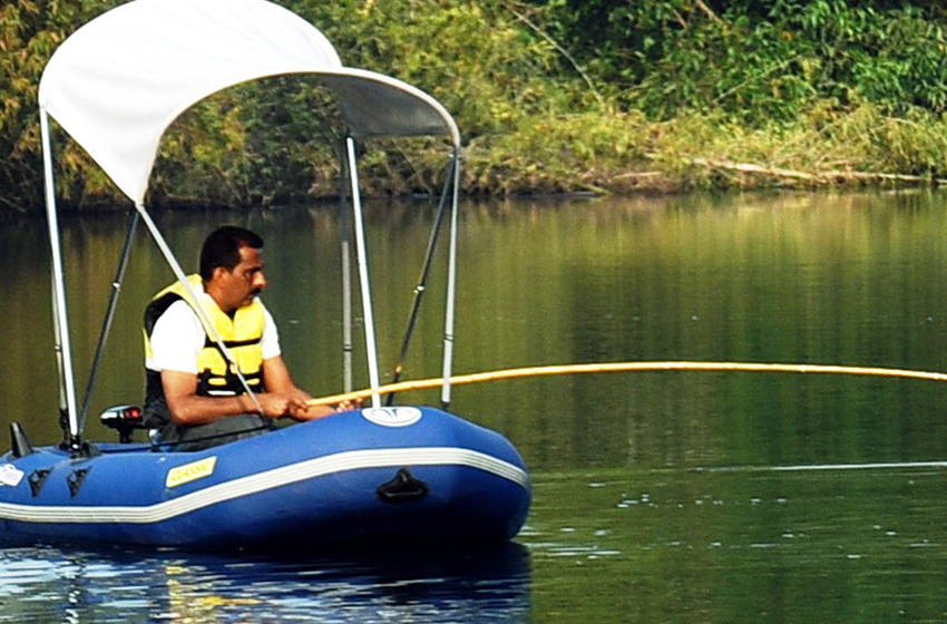 Exciting inflatable fishing canoe For Thrill And Adventure 